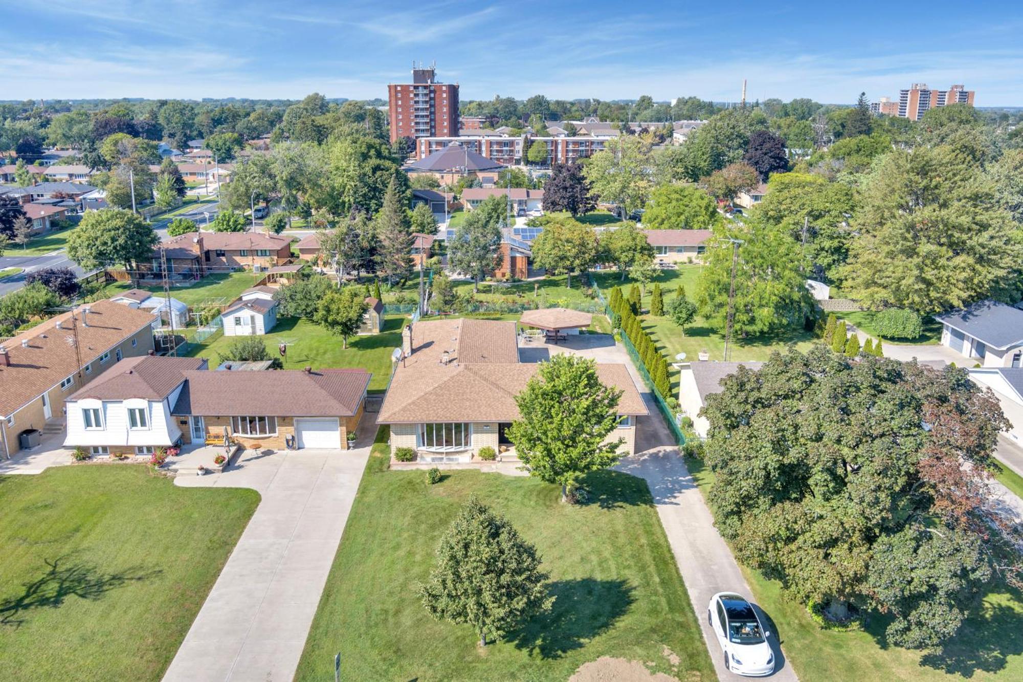 Park Bungalow #4 - Seacliff Beach Suites Leamington Esterno foto