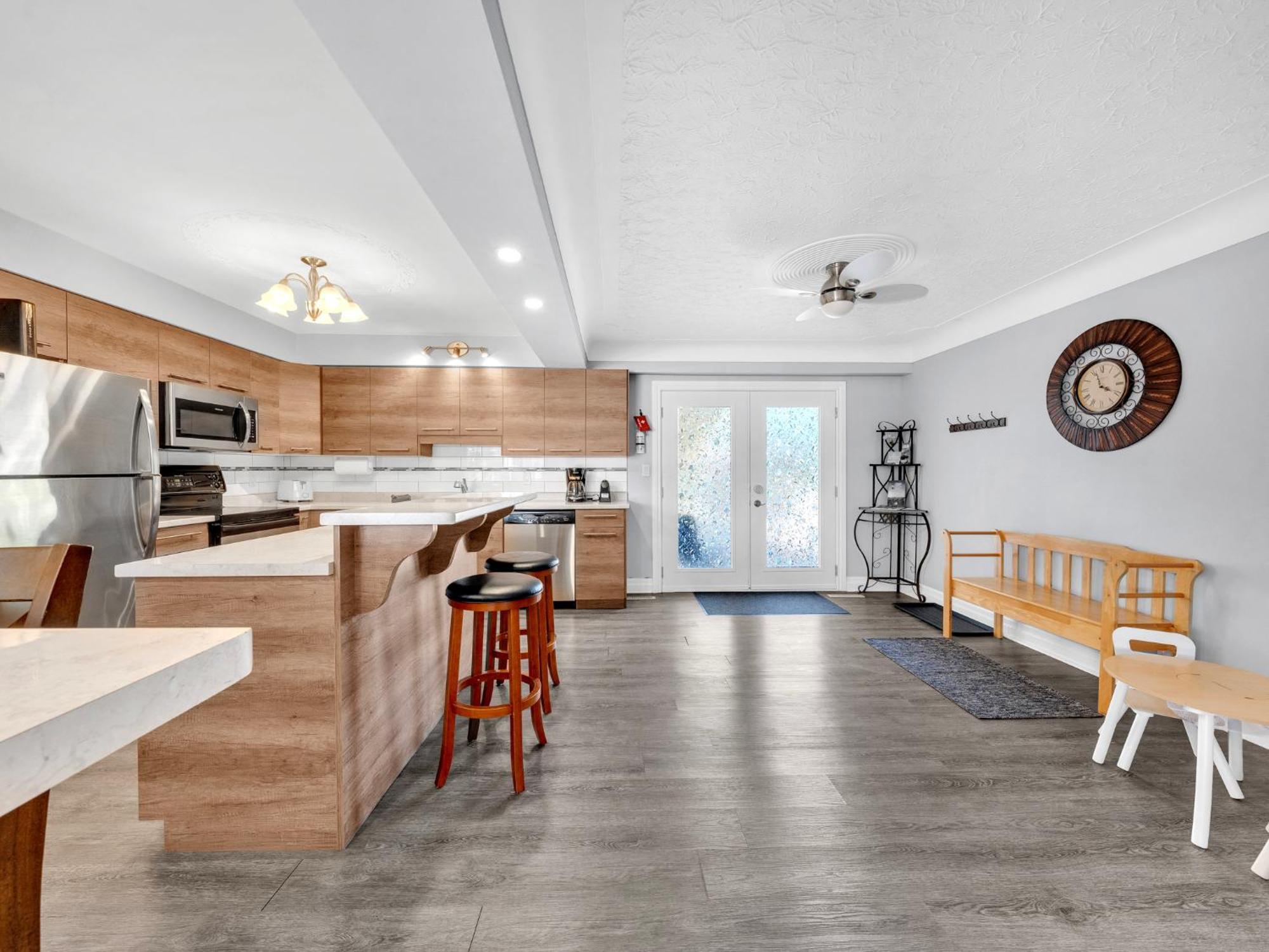 Park Bungalow #4 - Seacliff Beach Suites Leamington Esterno foto