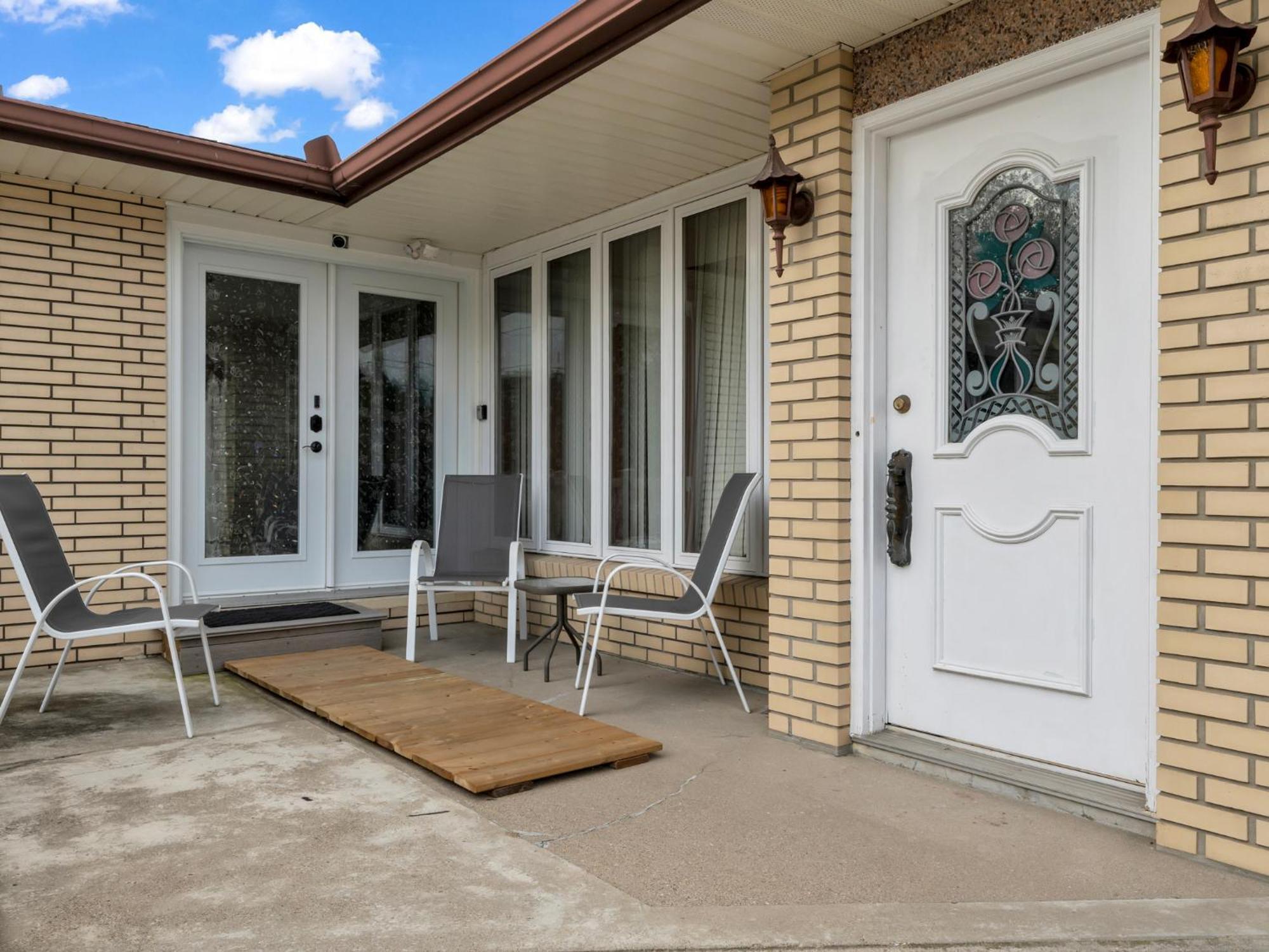 Park Bungalow #4 - Seacliff Beach Suites Leamington Esterno foto