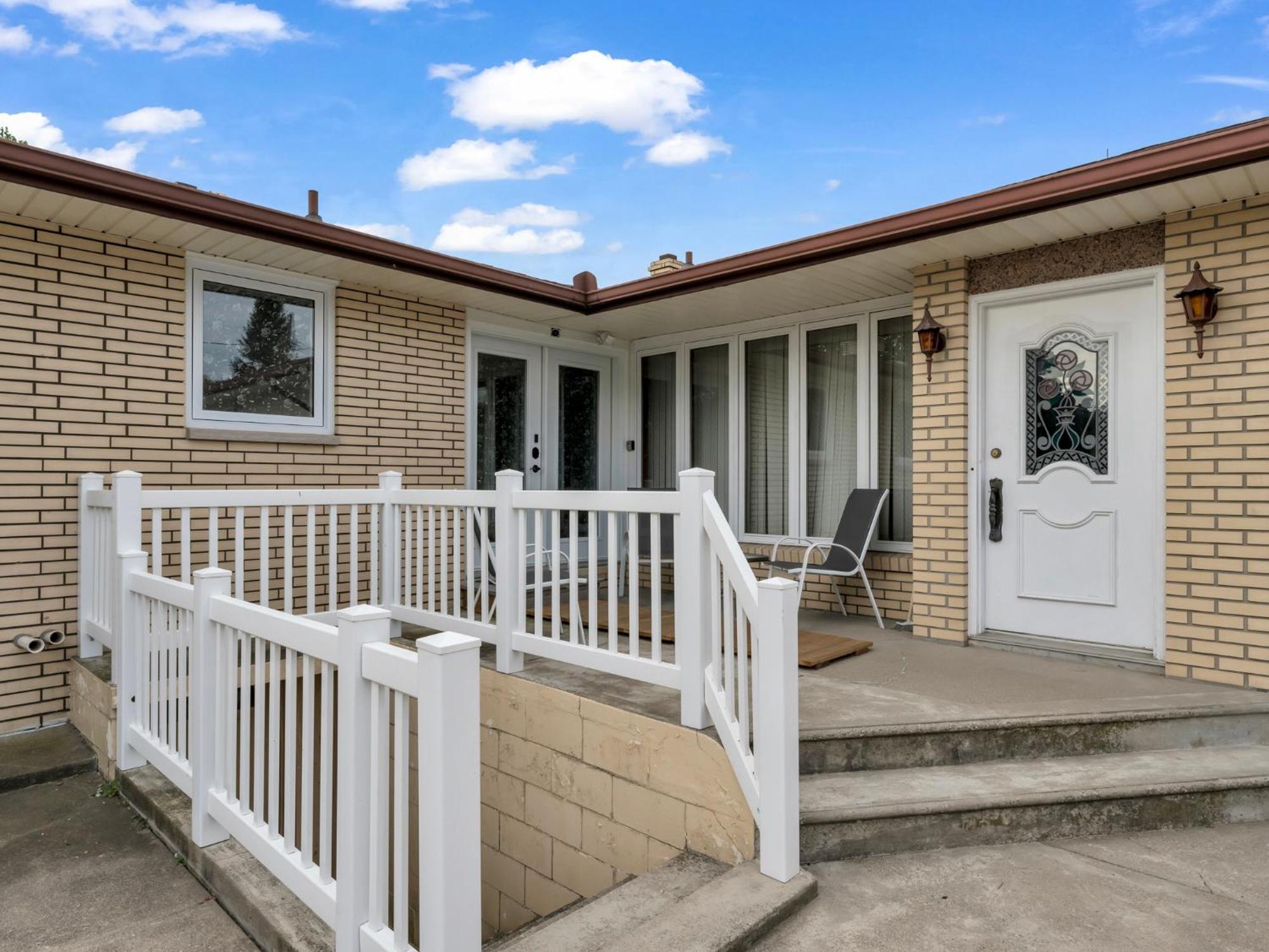 Park Bungalow #4 - Seacliff Beach Suites Leamington Esterno foto